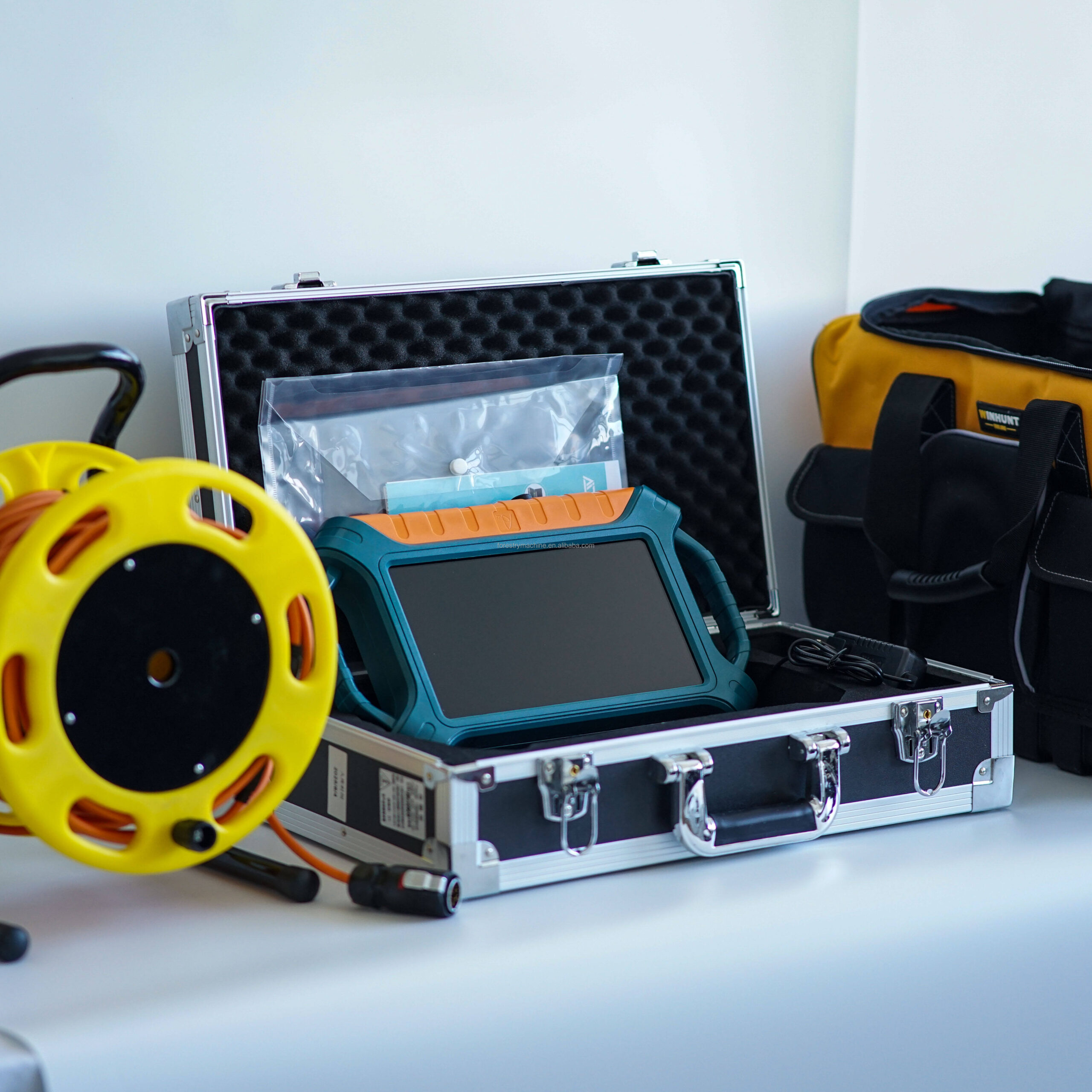 New ADMT-500SX-16D 16 MultiChannel 100M-500M Depth 3D Touch Screen Deep Under Ground Water Detector/water Detector - Image 2